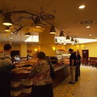 朝食バイキングです。サラダがなかったのが残念！