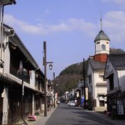 上下のまちなみのシンボル的な建物