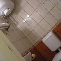 上のがお湯のタンクだとすると、１度に使える湯量が決まってる？