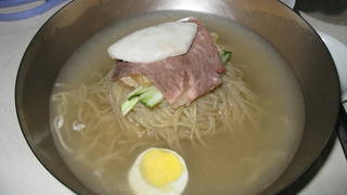 小雪が絶賛してた冷麺屋さん