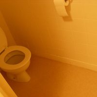 無駄に広いトイレ！？フランスはバスと別になっている場合が多い