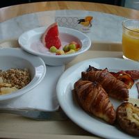 他にもパンの種類あるけど、いつもクロワッサン食べてました