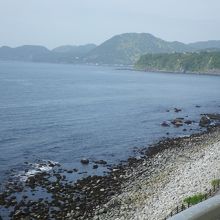 遠くに伊豆七島が見えます。