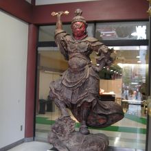 一時五重塔正面に安置されていた増長天（ぞうちょうてん）