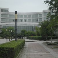 公園から見たホテルの外観