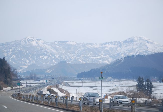 新潟県の代表的な越後三山と雄大な信濃川の絶景が見られるのはここ！