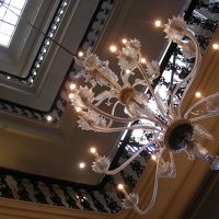 階段ホールなどは広く、チョッピリ豪華な内装