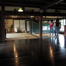 蚊帳などがあった