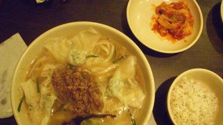 韓国風うどんのカルグッス