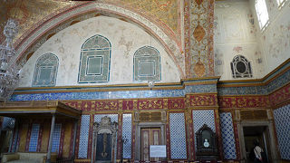 入場は朝早めに