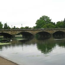 近くにあったサーペンタイン橋