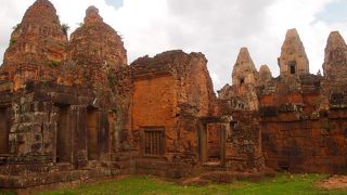 堂々とした姿の遺跡です