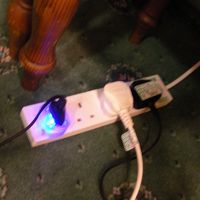 コレのおかげで、便利な位置でコンセントが使えた