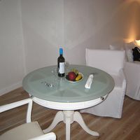 ウェルカムドリンクがワインボトル一本！フレッシュフルーツ付き