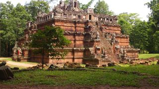 バイヨンの北にある王宮のシンボル