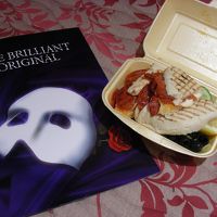 近くにレストラン、パブ、テイクアウェイのお店、多数有り