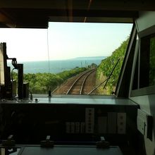 運転席後ろの展望席からは絶景の連続。