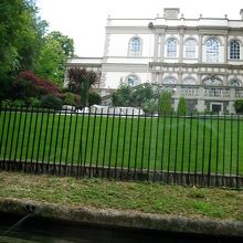 リージェント・パークの家が見えます。