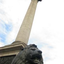 円柱の塔も名物ですね♪