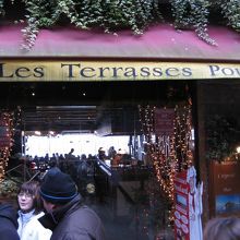 ★レ・テラス・プラール★赤い日差しが目印です。