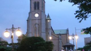 街中にある観光スポット「明洞聖堂」