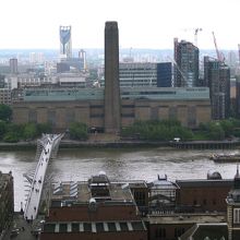 ３つめの展望台より。テート・モダンとミレニアム・ブリッジ。