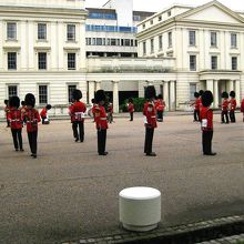 行進前はこちらで待機してました。