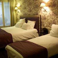 4人部屋　写りませんでしたが、左側にエキストラベッドあり