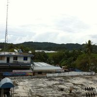 ４階シティービュー。そしてちょろっと海。