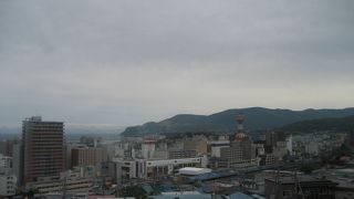 小説や絵画によく登場する有名な坂道