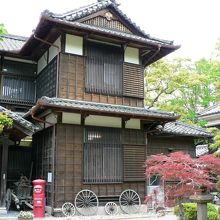 １９１２年から図書館として使用された「歴史民俗資料館」