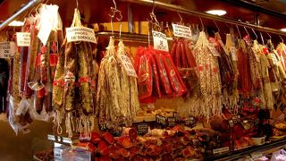 好きだなぁ...こんな市場♪カラフルで新鮮で見てよし！食べてよし！