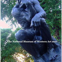 前庭彫刻　ロダン「考える人」