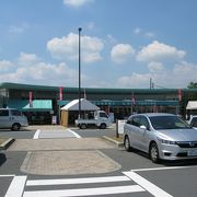 京都縦貫自動車道園部I.Cすぐ！の道の駅。京都新光悦村（南丹市）