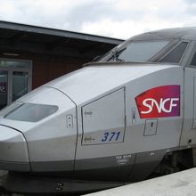 パリからサンマロまで運んできてくれた電車。