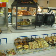 サンドイッチなどもおいてあります。