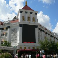 外観はモダンレトロ