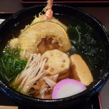 名物の「団平うどん（1000円）」