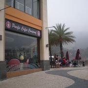 愉景湾：ビーチの景色が気持ちよい喫茶室～パシフィック・カフェ