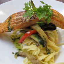 サーモンソテー。