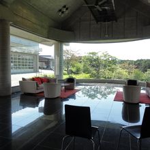 ミュゼオ御殿場の総合レセプション、Ovalオーバル