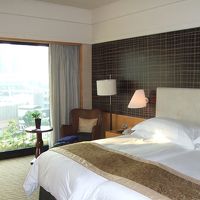 窓が大きく明るい