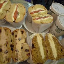 サーモン＆CC、シナモンレーズン、アップルウォールナッツ