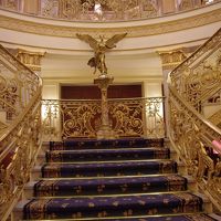 豪華なホール階段