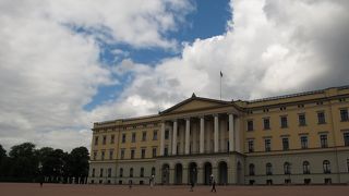 シンプル＋シンメトリー