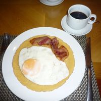 一つはクレープを頼みました。これもおいしかったです。