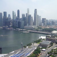 マーライオン公園を望む