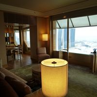 リビングおよびダイニングルーム