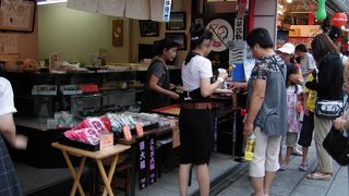 浅草仲見世通りで大福・お団子がバラエテイー、浅草寺が好き！の巻