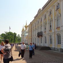 大滝の後ろ、この辺りに入り口がある